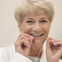Próteses Dentárias: Recupere Seu Sorriso e Qualidade de Vida com Soluções Modernas
